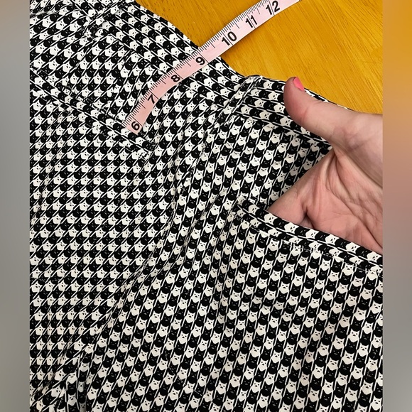 Betabrand pants, 5 pockets, women’s XL, Catstooth print, black & white. NWOT. - Picture 4 of 13